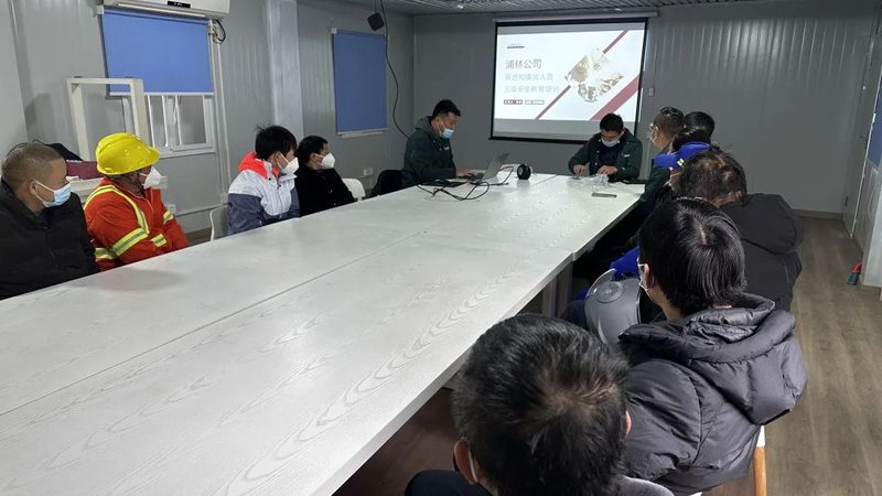 在开始报名之前，首先要了解自己是否符合报名条件。一般来说，自考本科报名条件包括：